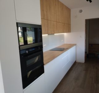 Kuchnia Biały połysk Dąb Nebraska H3331