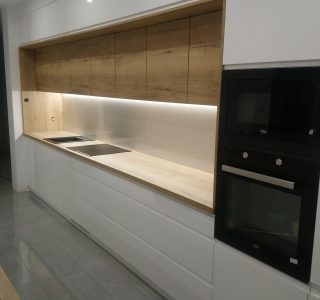 Kuchnia Lakier Biały Połysk plus Dąb Halifax